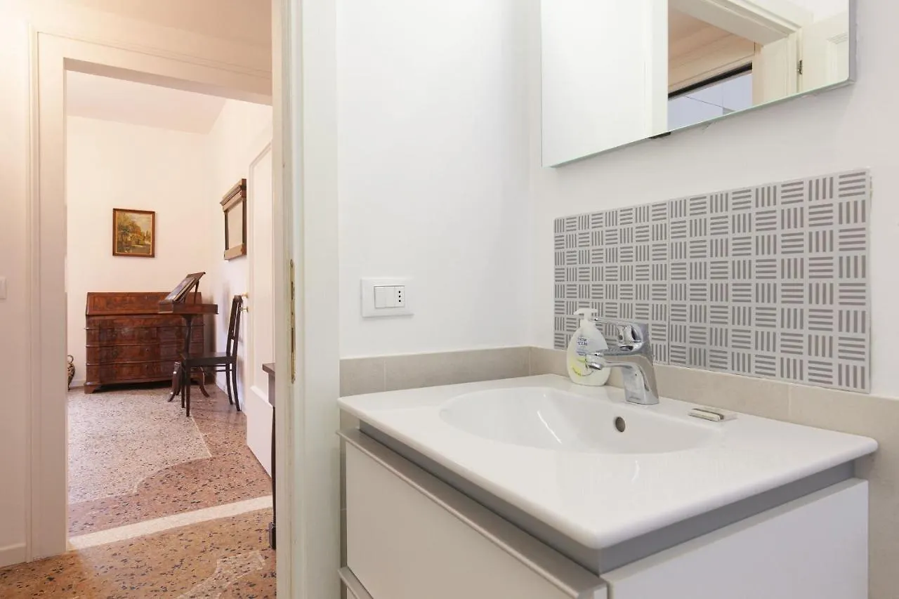 Residence Santa Marta By Halldis Venice Apartment