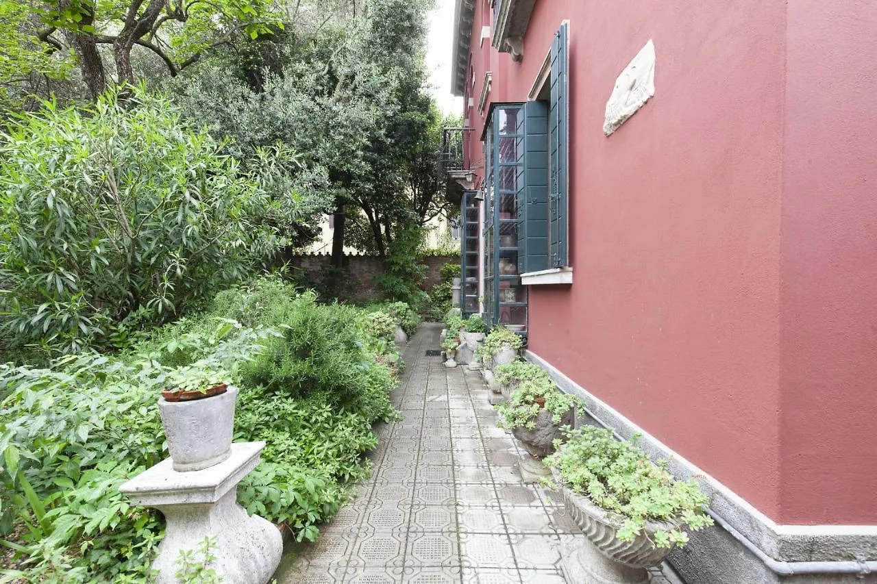 Apartment Residence Santa Marta By Halldis Venice