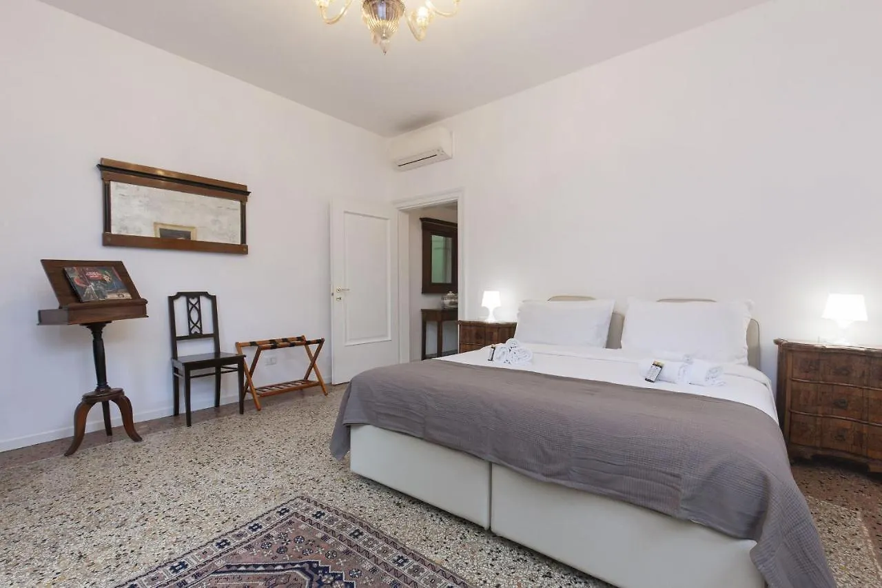 Residence Santa Marta By Halldis Venice Italy
