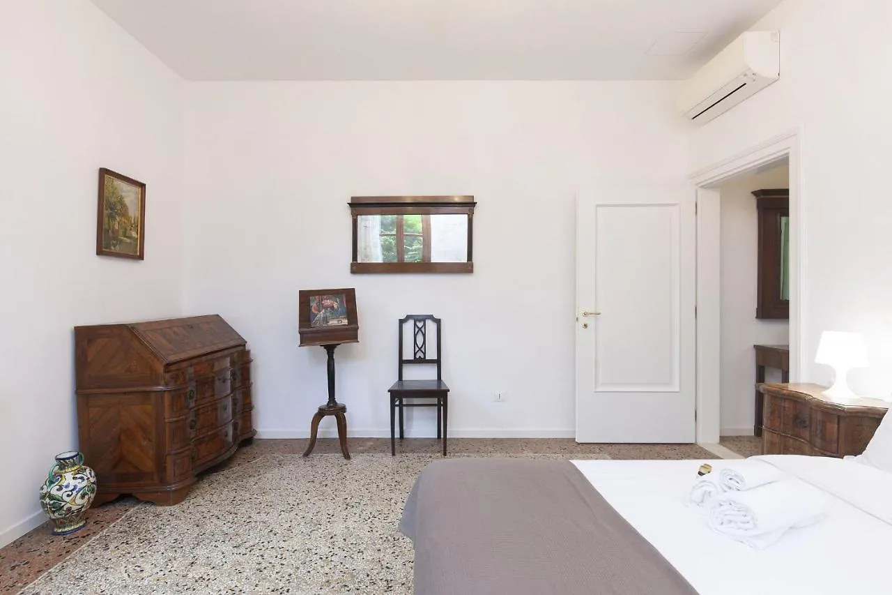 Residence Santa Marta By Halldis Venice