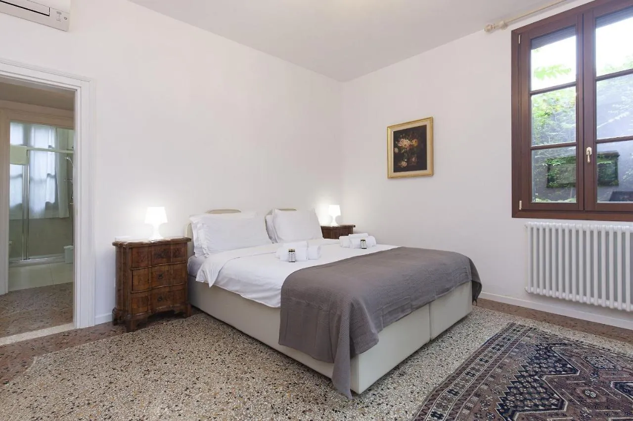 Apartment Residence Santa Marta By Halldis Venice