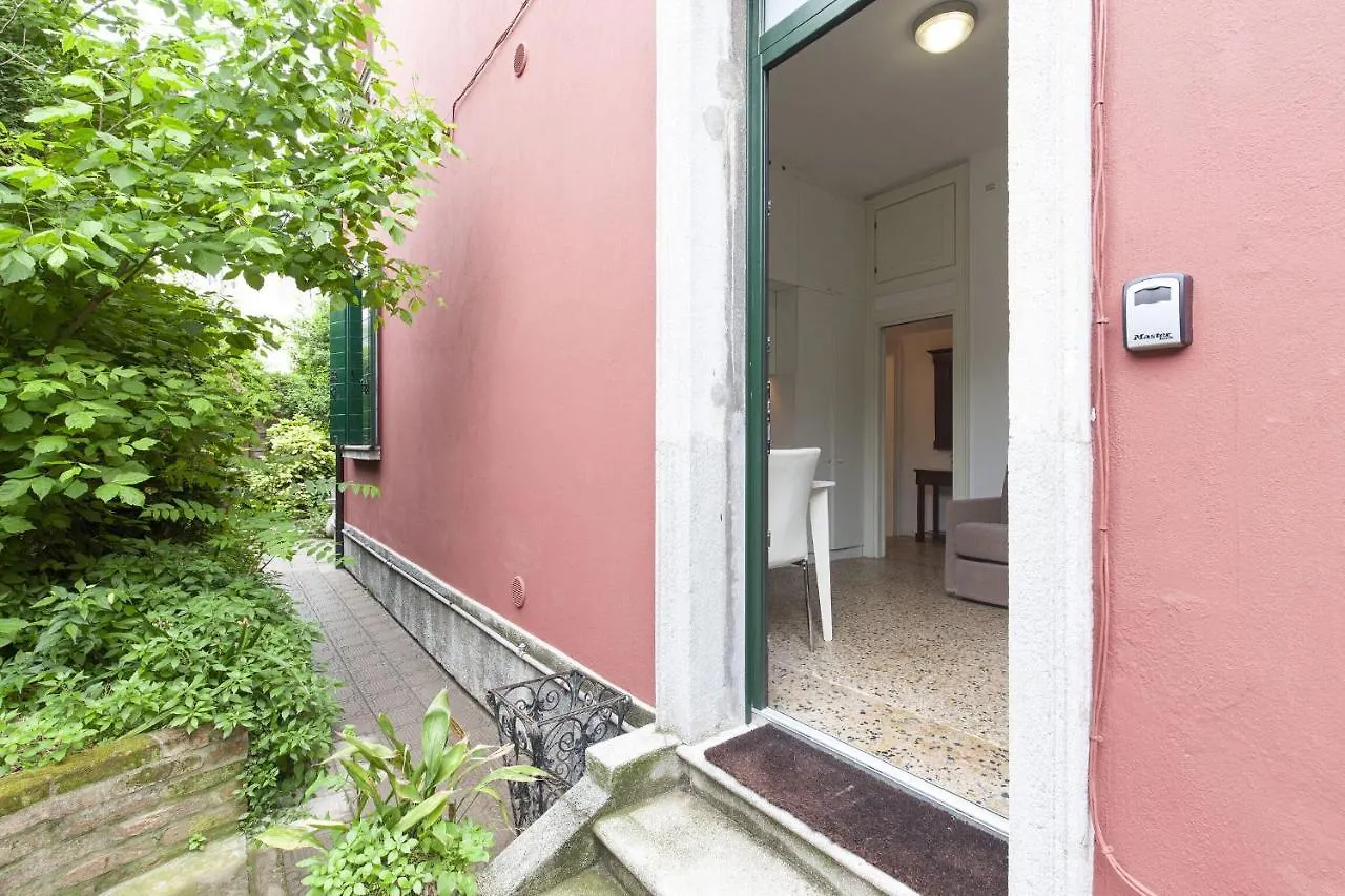 Apartment Residence Santa Marta By Halldis Venice