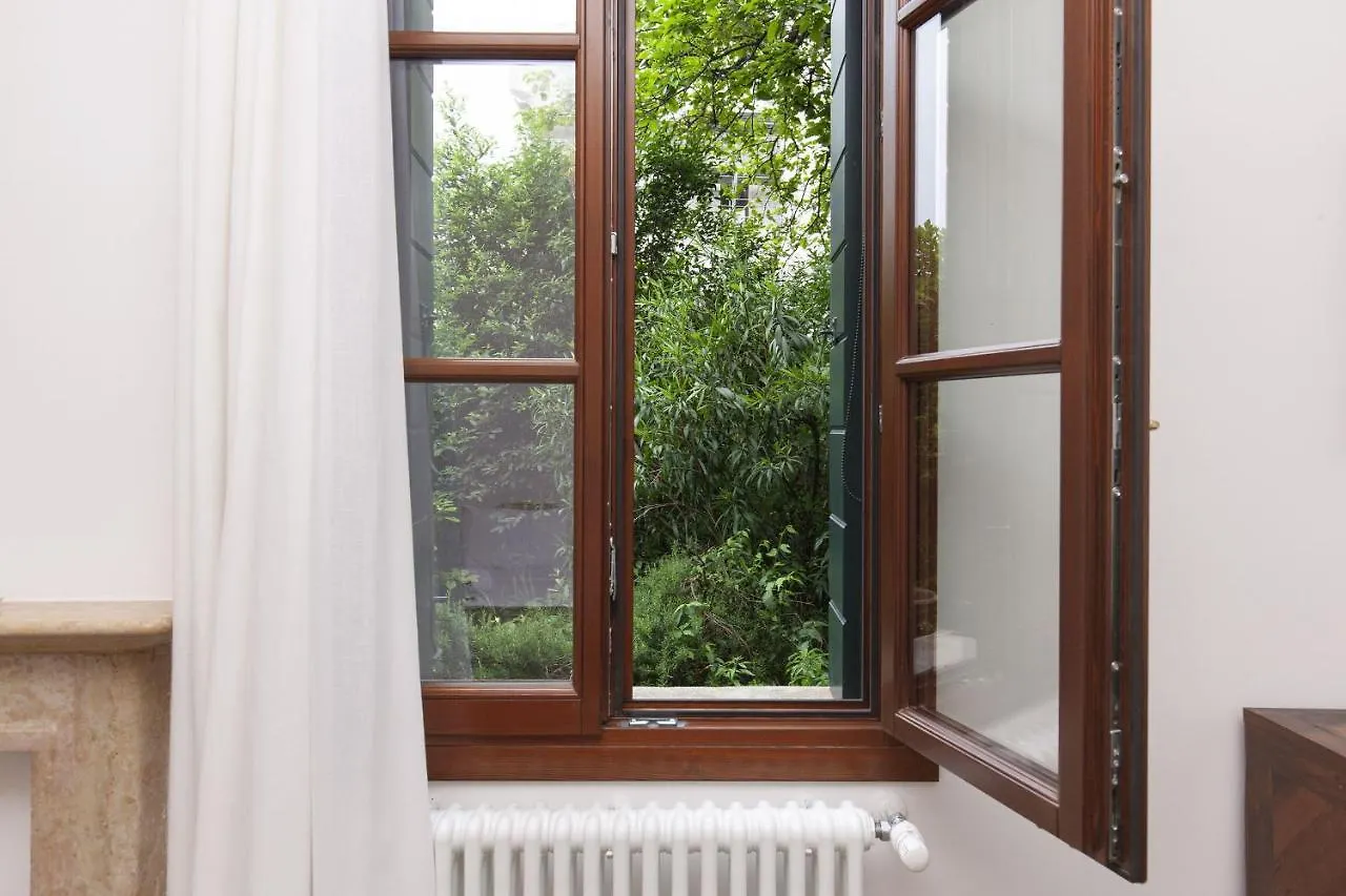 Residence Santa Marta By Halldis Venice Italy